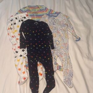 Bundle 4 pijamas Magnetic Me  & primary  One-Piece Footed 3-6 months